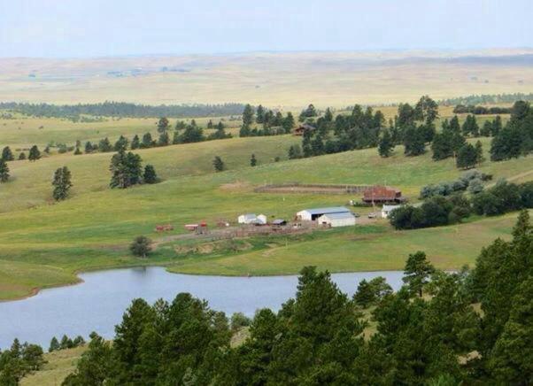 Lake Guest Ranch Villa Devils Tower Exterior photo